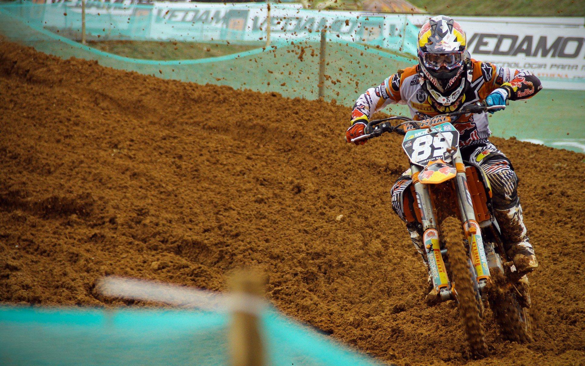 双加时鏖战！湖人险胜凯尔特人，詹姆斯关键三分定乾坤