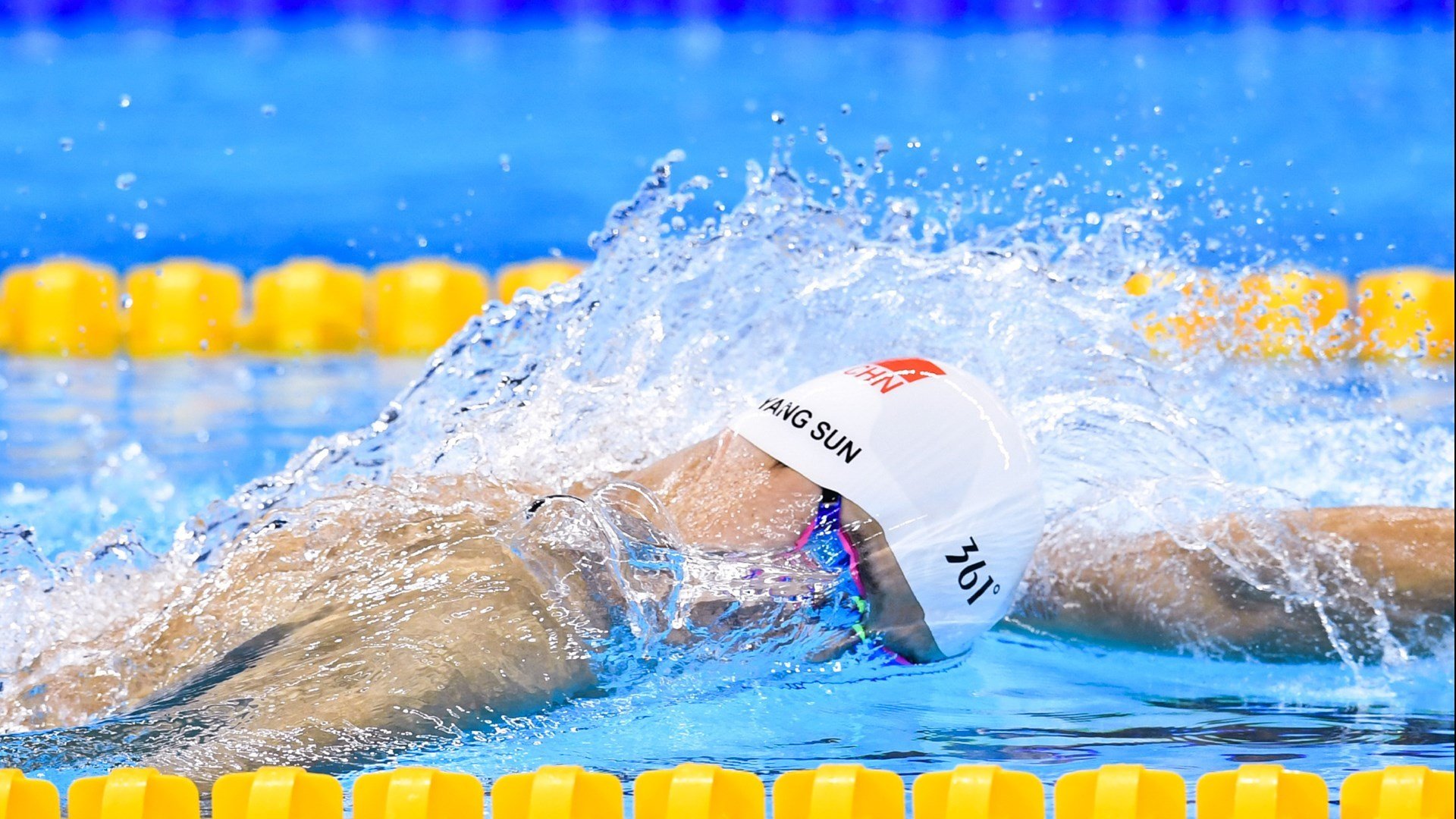 王者荣耀世界冠军杯落幕，中国战队再夺桂冠，电竞热潮席卷全球